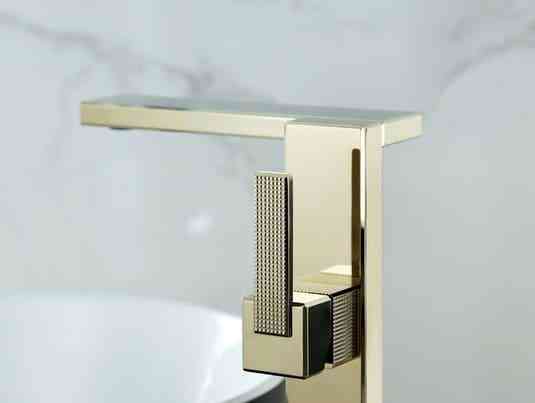 Смеситель для умывальника IMPRESE DEIRA ZMK122001010 Киев