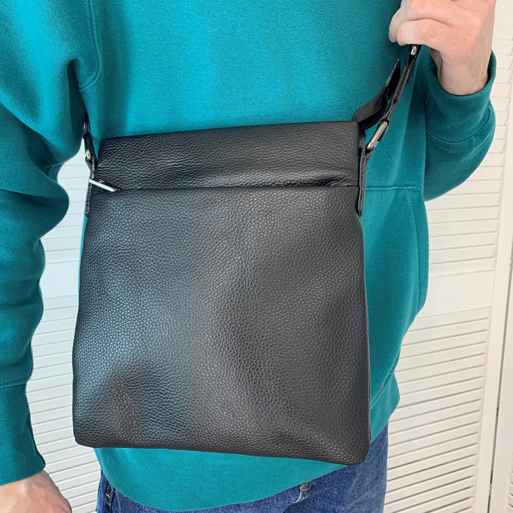 Чоловіча сумка через плече з натуральної шкіри каркасна маленька містка, чорнаMasterSem Київ - фото 3