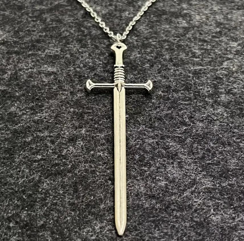 Кулон-меч на цепочке – серебристый, 8,7×2,5 см, унисекс Киев - изображение 1