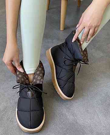 Дутіки жіночі Туреччина чорні плащівка зима висота 20см (5201) 38р.39р.40р. Коломыя