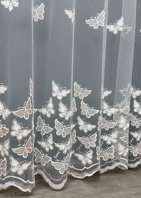 Тюль VR-Textil 1738т Фатин «Бабочки» с вышивкой и люрексом Пудровый с белым 300х270 см (42-0782) Киев - изображение 8