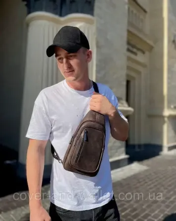 Стильний чоловічий слінг коричневого кольору з вінтажної шкіри Puos Київ