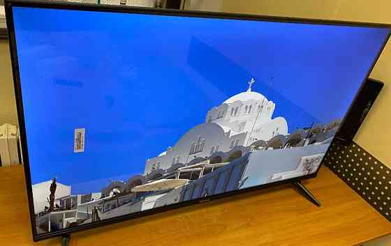 Телевизор: Samsung 4K Smart TV 42