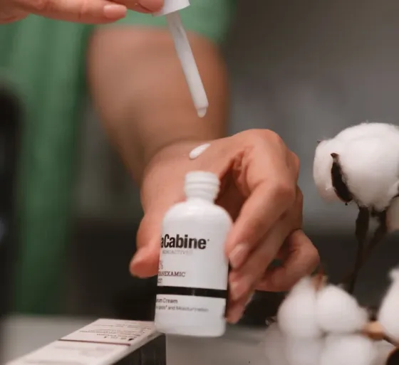 Зволожувальна крем-сироватка проти пігментних плям MONOACTIVE 2% TRANEXAMIC ACID SERUM-CREAM LaCabine, 30 мл Дніпро