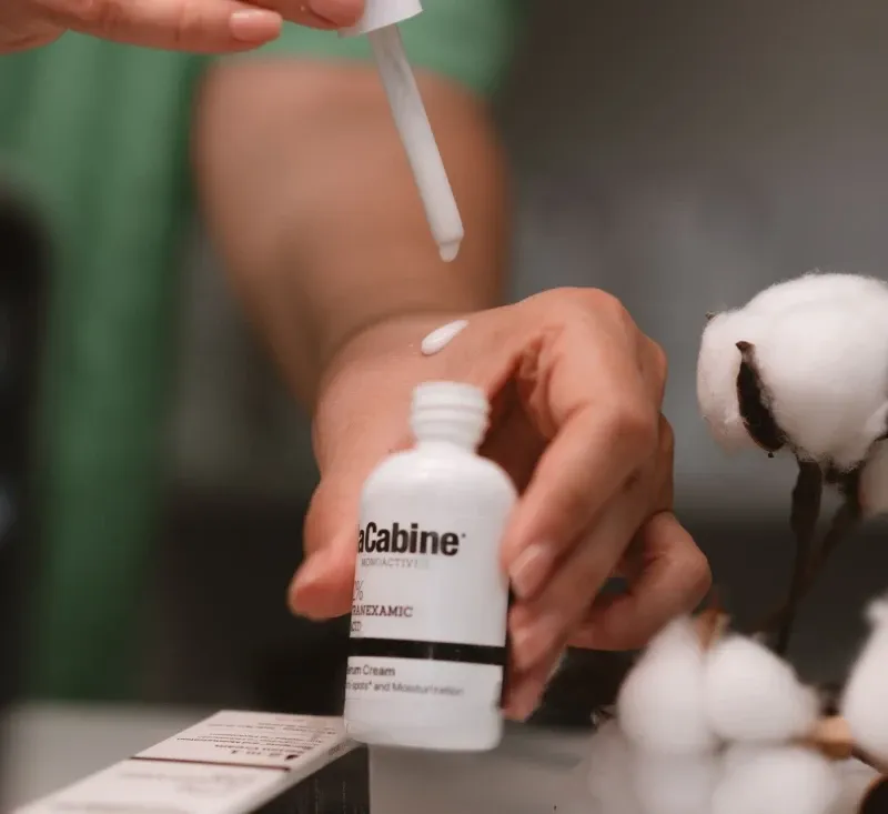 Зволожувальна крем-сироватка проти пігментних плям MONOACTIVE 2% TRANEXAMIC ACID SERUM-CREAM LaCabine, 30 мл Дніпро - фото 3