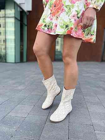 Nivelle Черевики жіночі NIVELLE бежеві шкіра натуральна висота 21см обхват 32-34см розмір 37 (5 Коломия