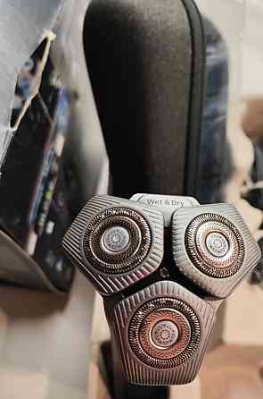 Электробритва Philips Norelco shaver Series 9000 9400 S9606/80 с ветров. Киев