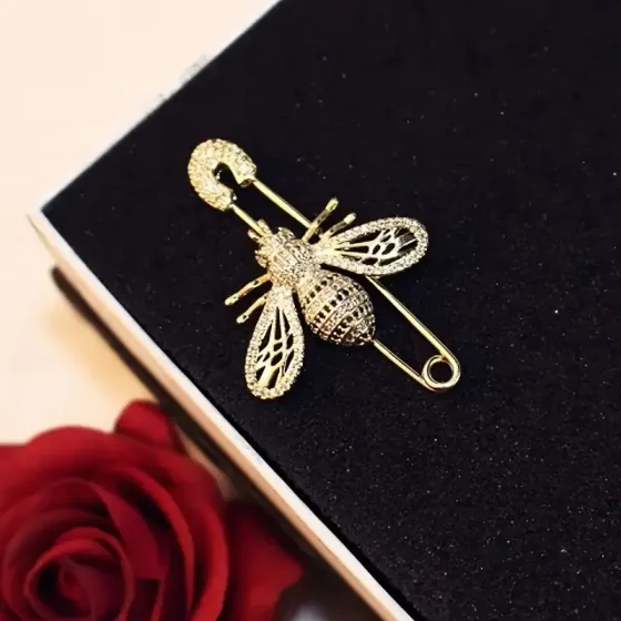 Брошь-булавка Пчела – золотистое украшение с камнями, стильная женская брошь Киев