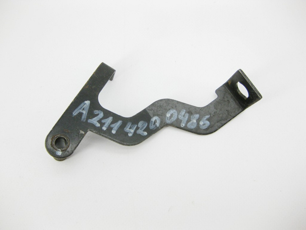 Mercedes-Benz  A2114200486 Тримач гальмівної трубки на передньому правому супорті E-Class W211 4matic Одесса - изображение 1