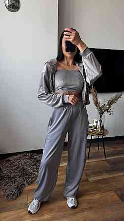 Женский плюшевый прогулочный костюм тройка: кофта топ и штаны велюр Серый, 44/46 Одесса