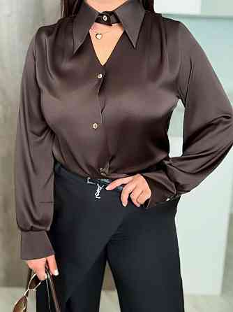 Женская стильная блуза свободного кроя с вшитым воротником-чокером на пуговицах итальянский шелк Шоколад, 42/46 Одесса