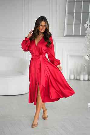 Жіноча сукня з запахом, з атласу Одеса