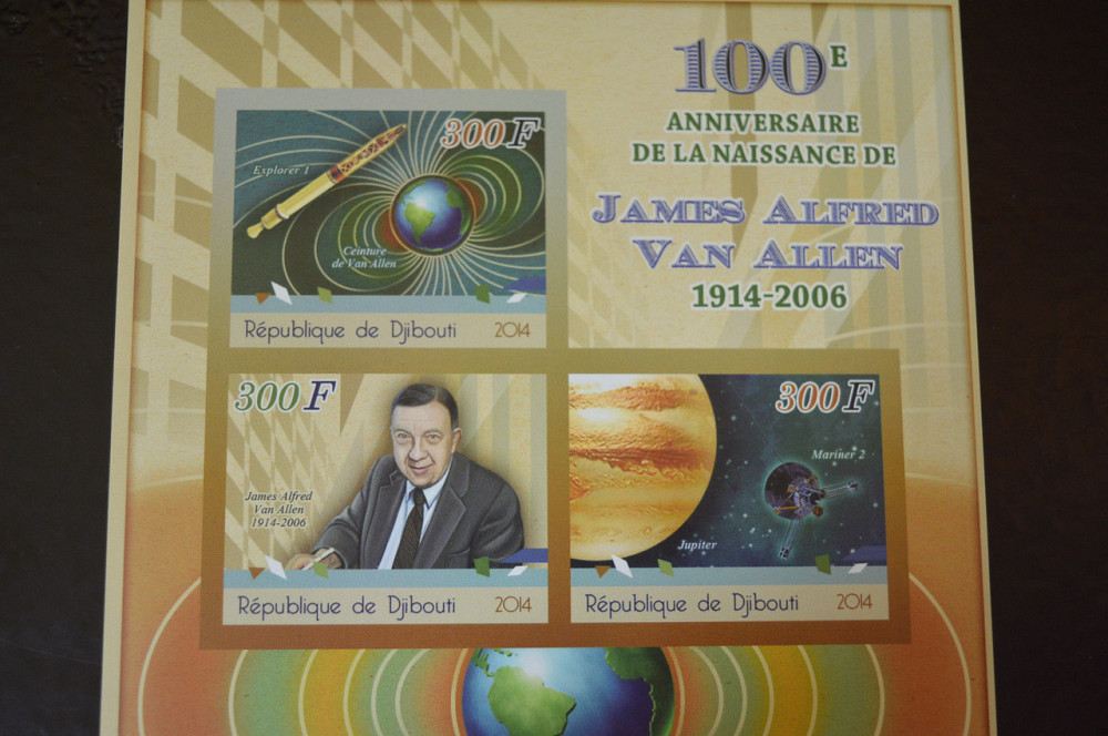 Марки. Космос.Транспорт. Блок. 2015 рік (А-33) Полтава - фото 1