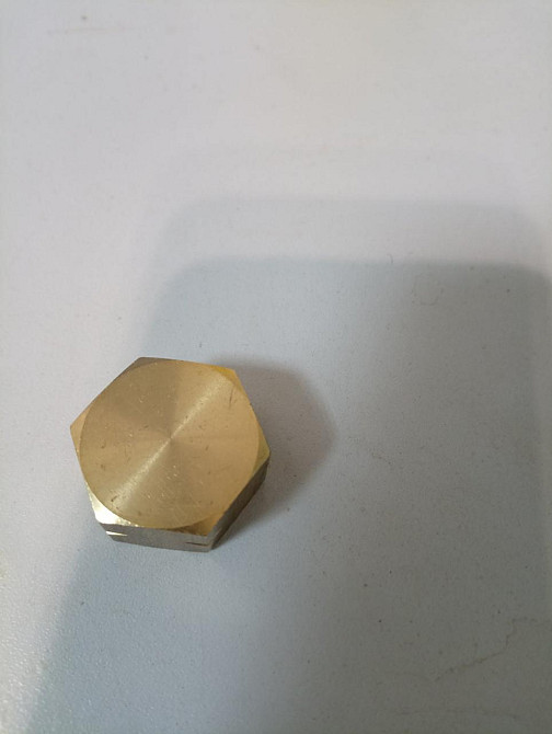 Заглушка латунна на побутовий заправний газовий балон 21,8