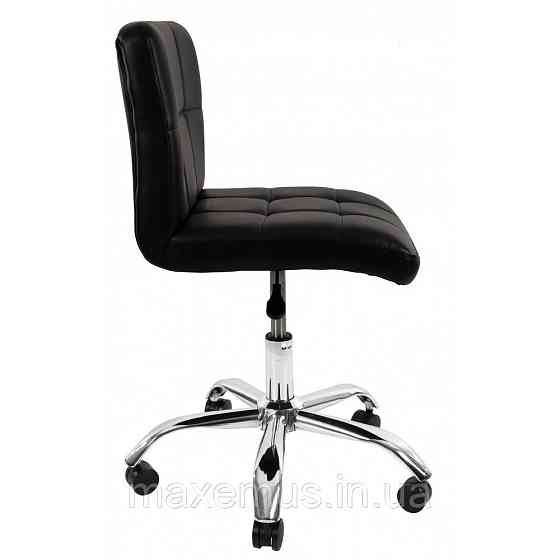 Офисное кресло для работы за компьютером B-532 ортопедическое кресло для дома и офиса черное Мостиска