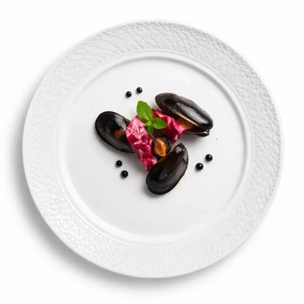 Декоративная фарфоровая тарелка с рельефной окантовкой 25 см Коломия - фото 1