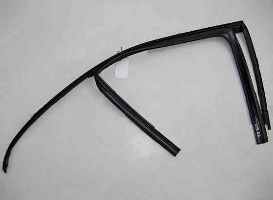 Mercedes-Benz  A2137357300 Гумове напрямне скло задніх лівих дверей E-Class W213 Одеса