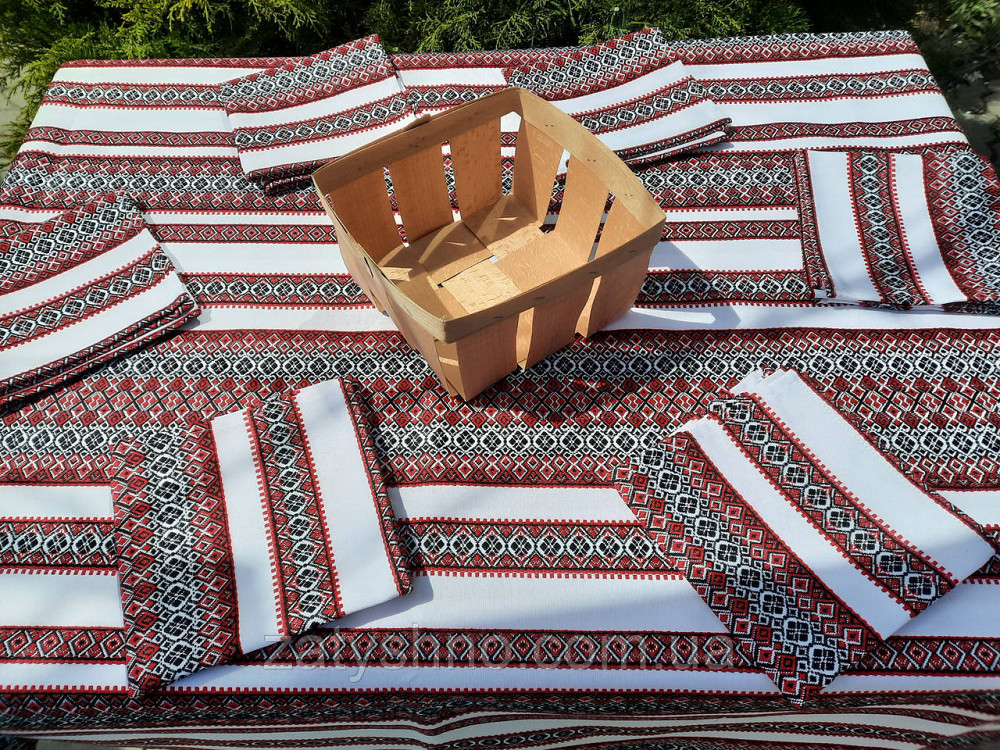 Вышитая скатерть на хлопке красная Киев - изображение 9