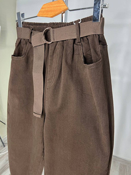 Джинсы женские A-N 25072 MOM бананы талия на резинке с ремнем стрейчевые оверсайз коричневый, коричн Одесса - изображение 5