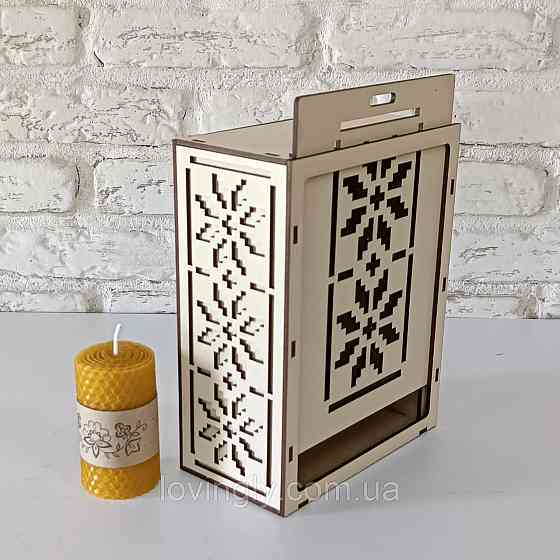 Подарункова коробка  кремового кольору з орнаментом 21/16/8 см Ірпінь