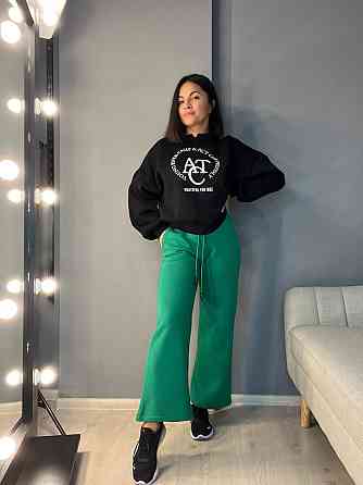 Свитшот женский OLIVIA 2479 широкий оверсайз утепленный вышивка рисунок one size, черный, one size Одесса