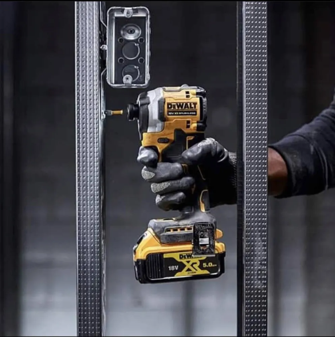 Шурупокрут ударний акумуляторний безщітковий DeWALT DCF850N Київ - фото 6