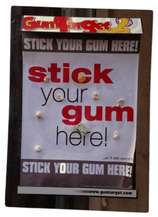 Листівка "Приклеїти тут свою жуйку" Рівне