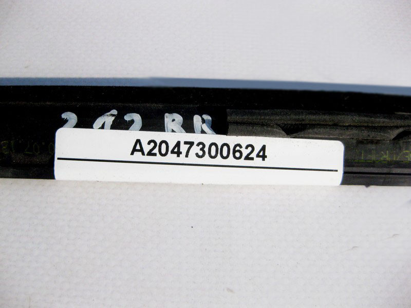 Mercedes-Benz  A2047300624 Ущільнювальна планка кватирки задніх правих дверей C-Class W204 Одеса - фото 3