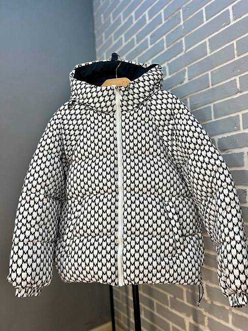 Куртка жіноча Lady Yep 9005 пуффер оверсайз принт літера М біла, білий, 44 Київ - фото 7