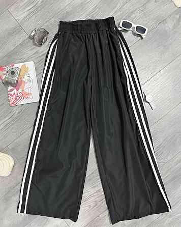 Жіночі стильні плащові штани з лампасами та блискавкою плащівка канада Одеса