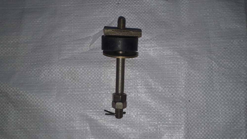 Подушка двигателя задняя, шпилька подушки двигателя  ЗИЛ-4331, ЗИЛ-5301. М16х1.5х130. Харьков - изображение 1