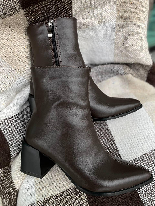 Черевики жіночі з натуральної шкіри демісезонні 6057 шоколадні на підборах / Черевики весна-осі Коломия - фото 9