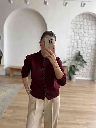 Жіночий укорочений кардиган з декоративними застібками у вигляді бантиків машинна вʼязка Одеса