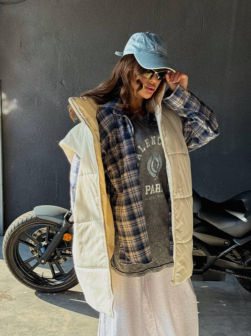 Жіноча стильна оверсайз-дута жилетка плащівка Еммі Молочний Одеса - фото 3