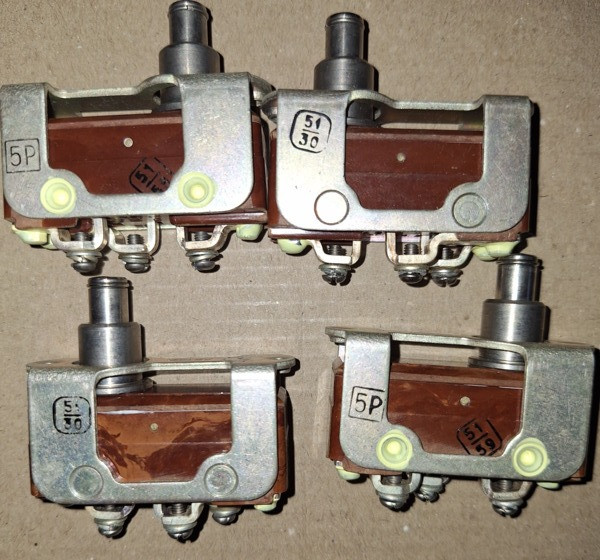 Микропереключатель А812В Сумы - изображение 1