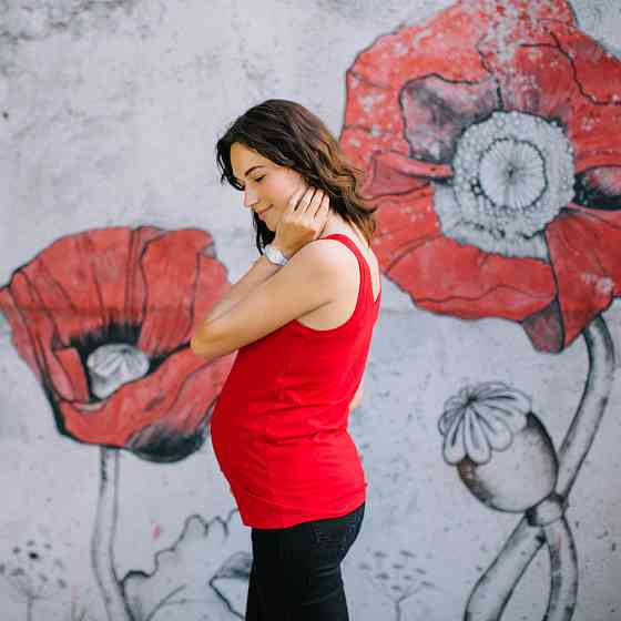 Майка для вагітних і годуючих-червона Київ