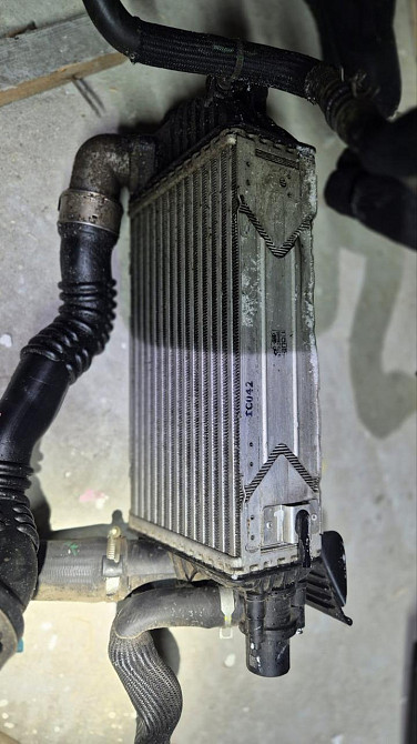 Радиатор интеркуллера 282702M400 Hyundai/Kia Київ - фото 1