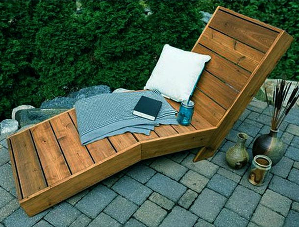 Шезлонг садовый 