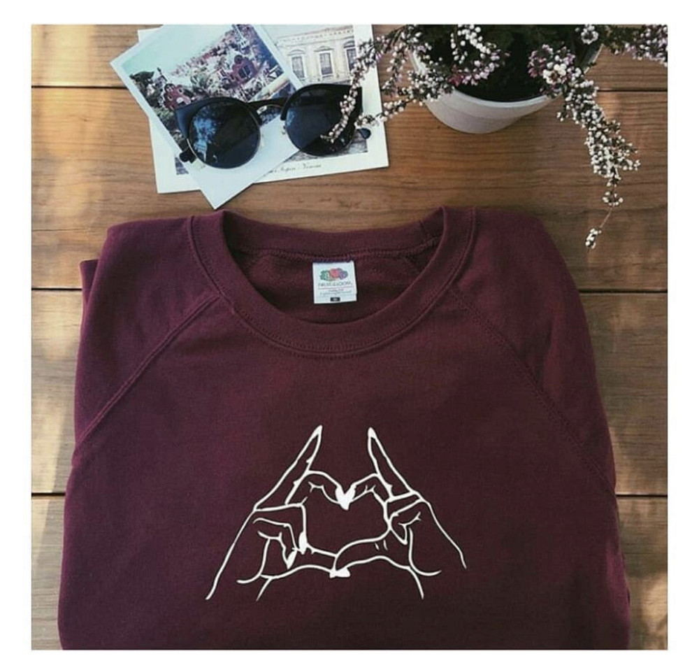 Бордо жіночий світшот з принтом Чернівці - фото 1