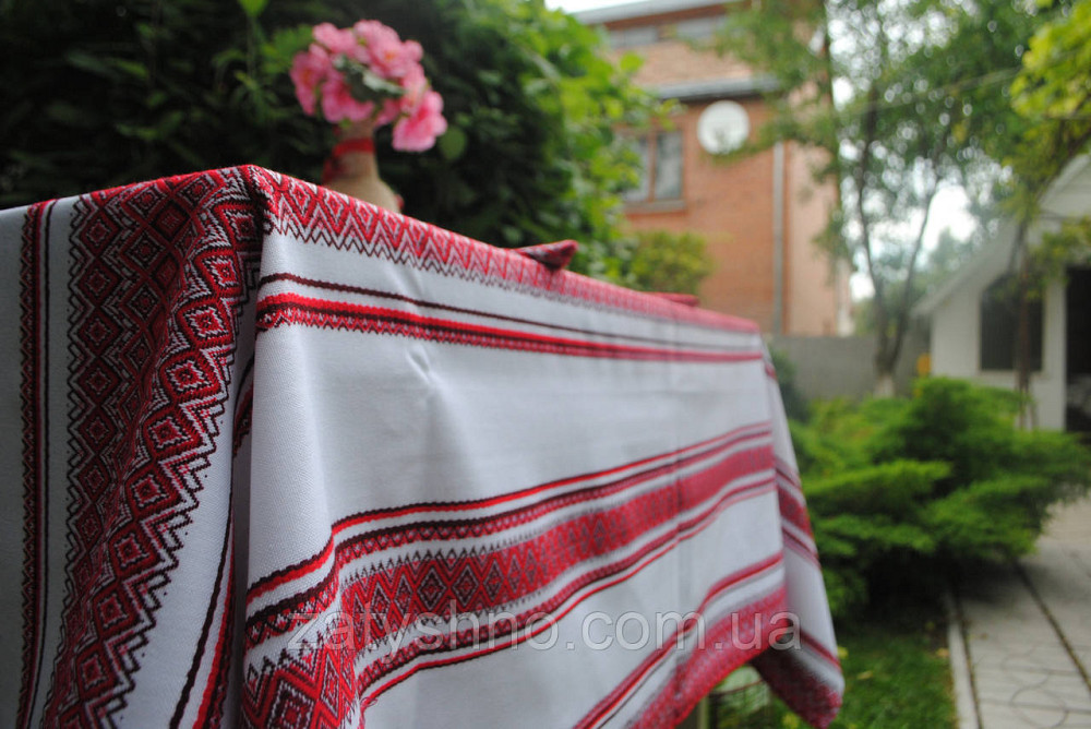 Скатертина на стіл, вишита в червоному кольорі Київ - фото 2