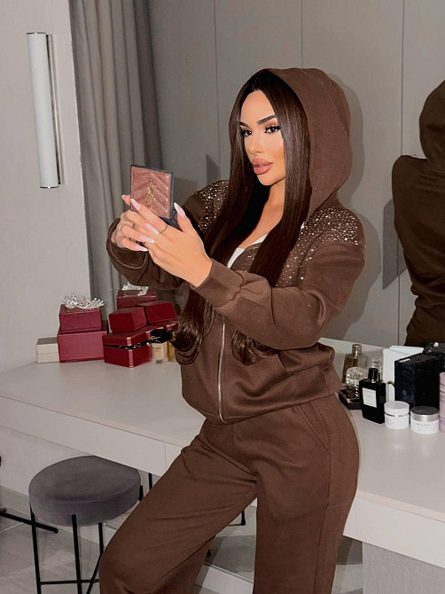 Женский стильный повседневный костюм со стразами свободного кроя трехнить Шоколад, 44/46 Одесса - изображение 6