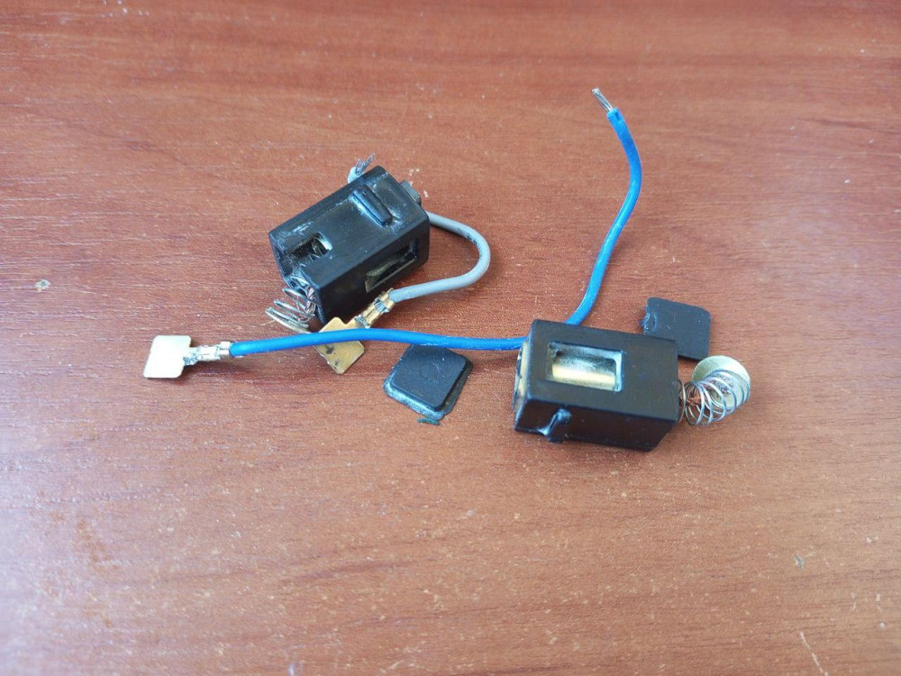 Щіткотримачі дриля PARKSIDE PSBM 750 B3 Полтава - фото 1