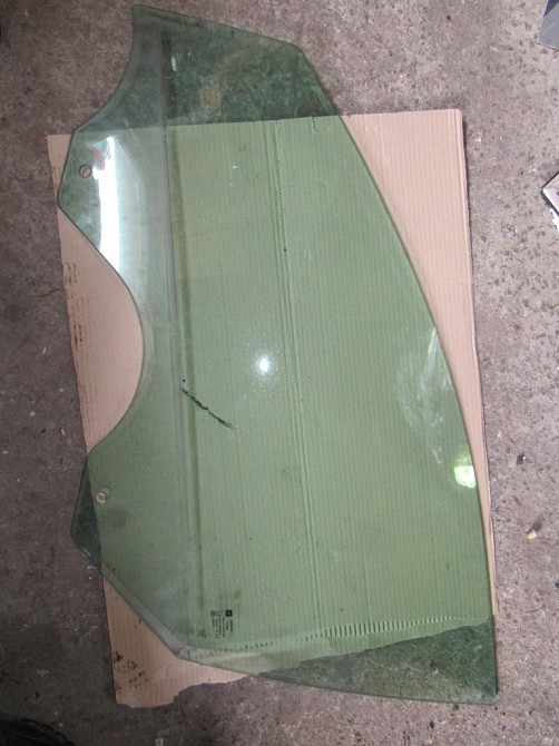 Скло передніх дверей Opel Insignia Sports Tourer 2009-2013 Ковель - фото 1