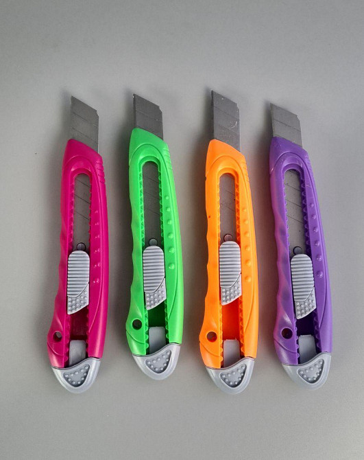 Ніж канц Axent 18 мм 6402-A (1 шт.) Харків - фото 1