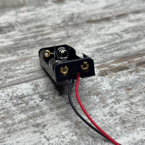 Бокс для батареек 2×AAA с проводами, пластиковый держатель 3В для Arduino и DIY-проектов Киев
