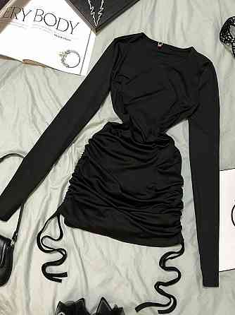 Женское стильное вечернее мини-платье с затяжками по бокам плотный микродайвинг Одесса