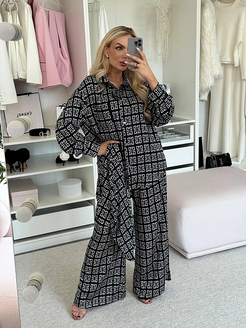 Жіночий легкий принтований костюм-двійка: сорочка та штани з хусткою сатин Чорний Одеса - фото 6