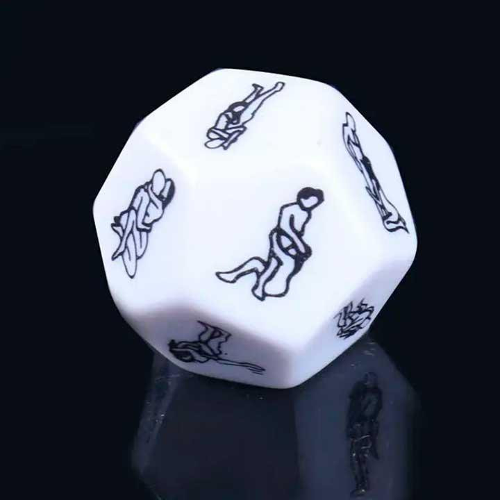 Романтическая игра двенадцатигранный кубик 