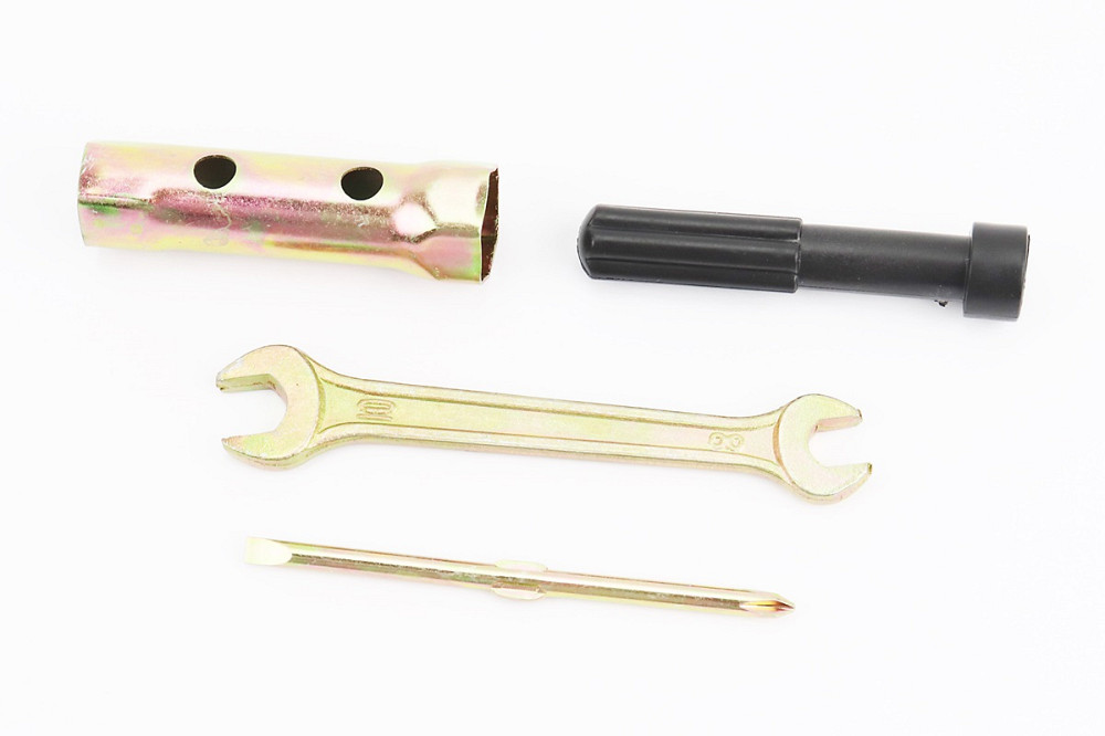 Ключ свічковий для 4Т - 16/18mm + 2 предмети (ріжковий ключ 8*10mm/викрутка ±) "ЗІП" Киев - изображение 1