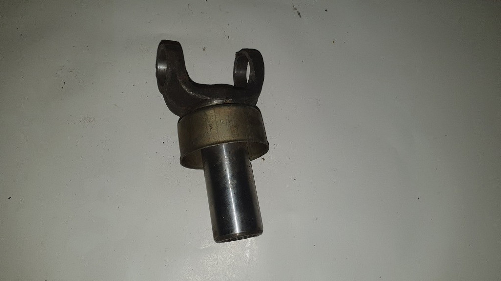 Вилка карданного вала скользящая ГАЗ-24. СССР. Харьков - изображение 1